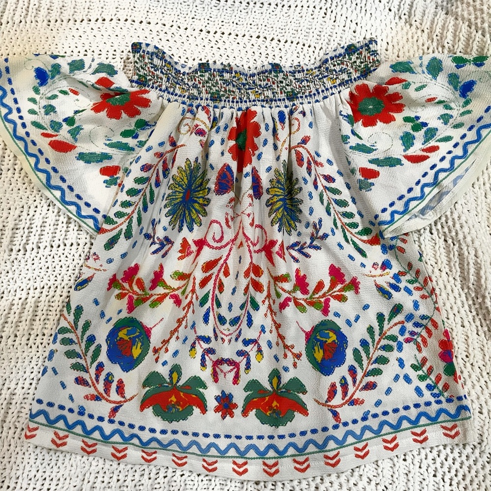 Boutique off the shoulder Top - NEVER WORN
